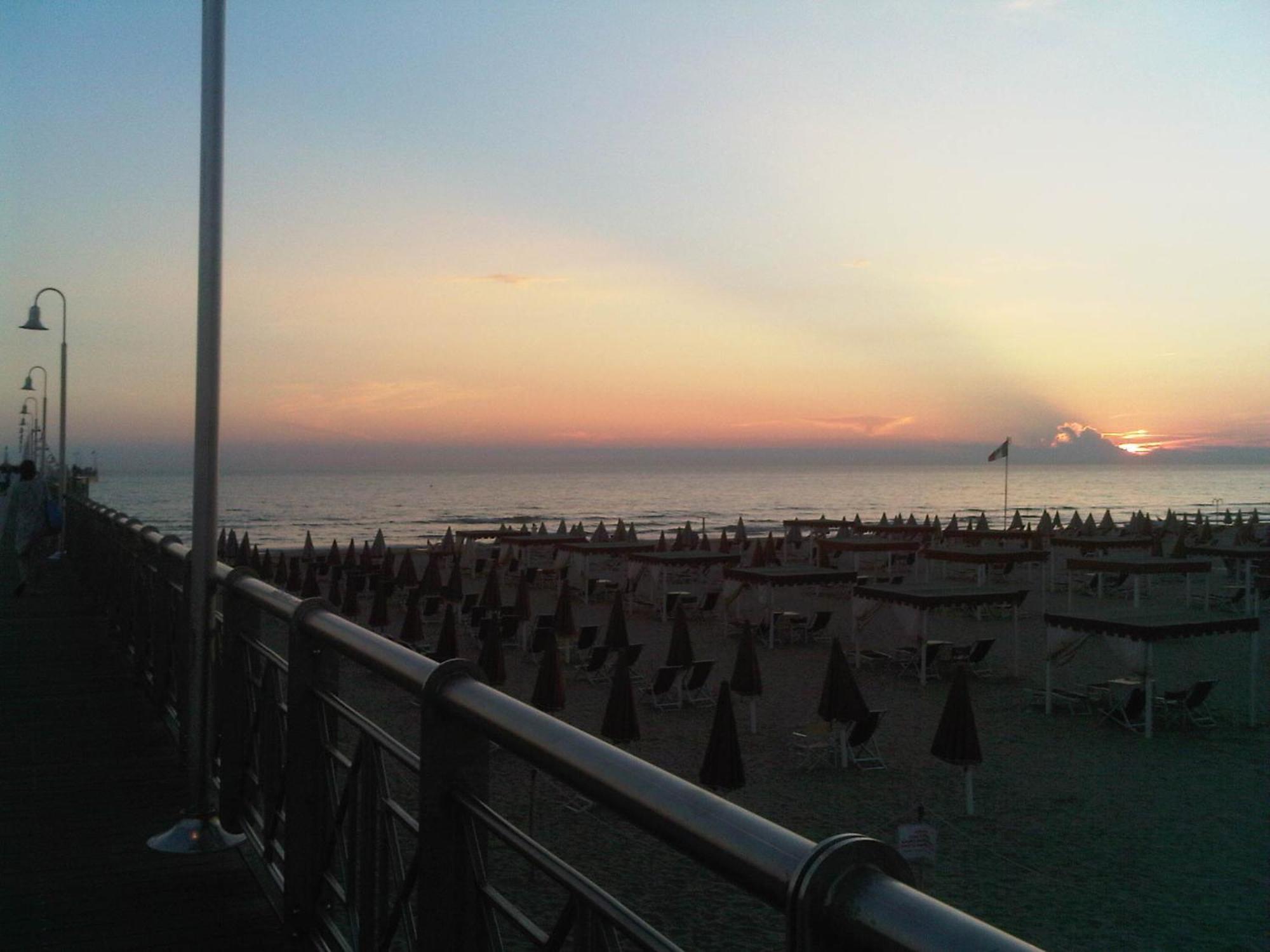 Hotel Villa Barsanti ปิเอตราซานตา ภายนอก รูปภาพ