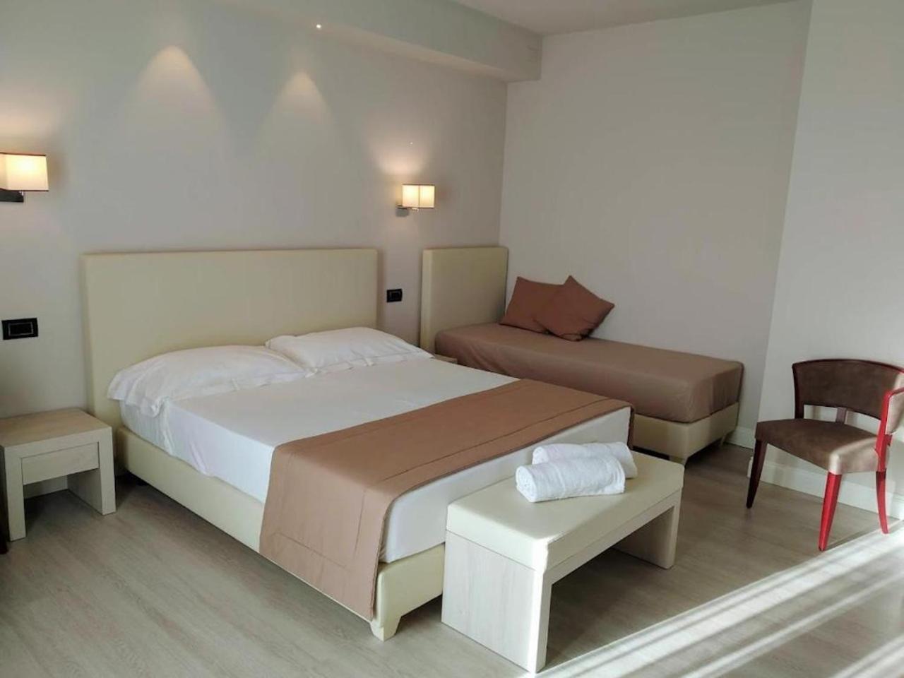 Hotel Villa Barsanti ปิเอตราซานตา ภายนอก รูปภาพ